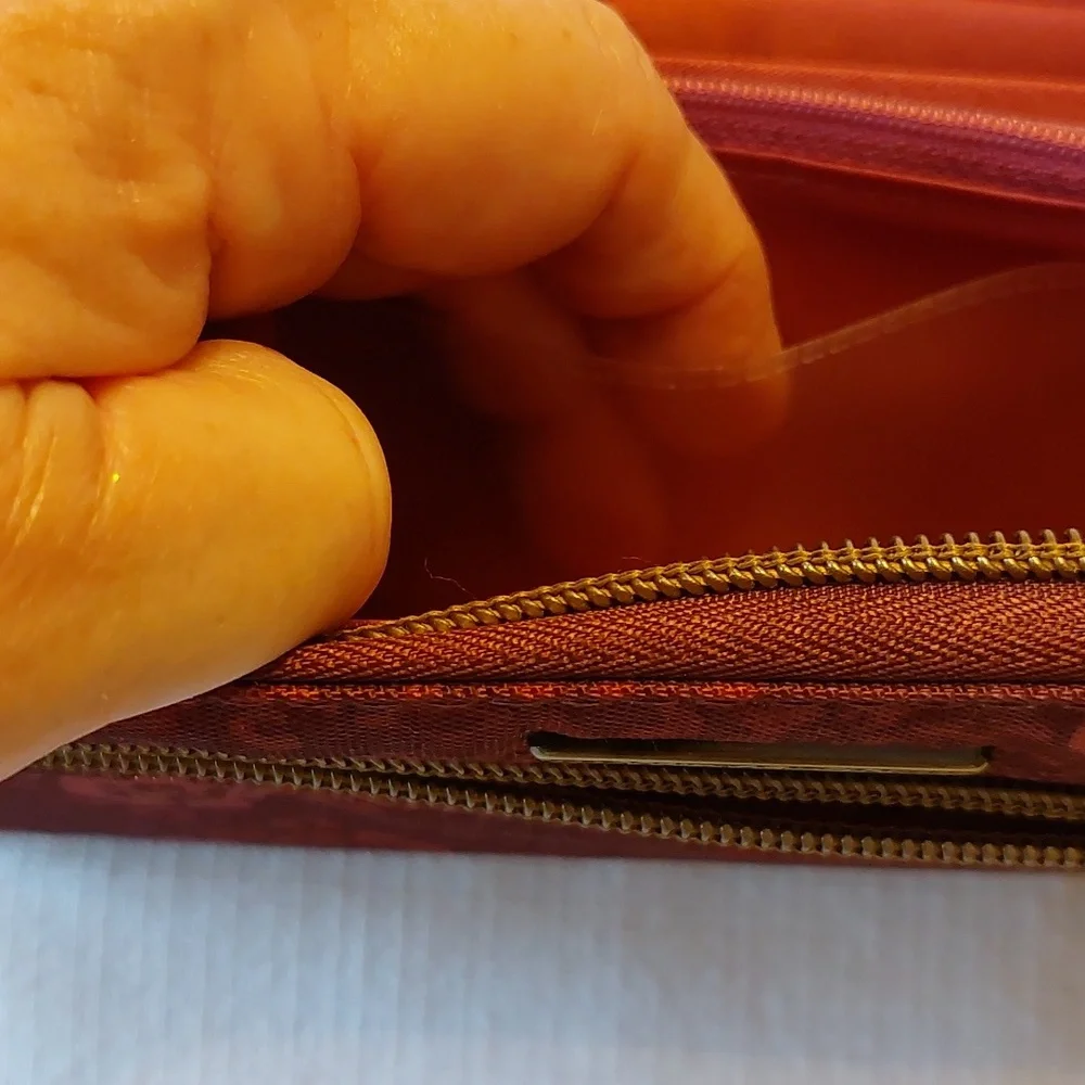 Travelon RFID Blocking Wallet Wristlet Burgundy NEW - Picture 6 of 14